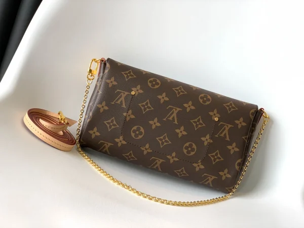 Louis Vuitton Size: 28.0 x 15.0 x 4.0 cm - Image 8