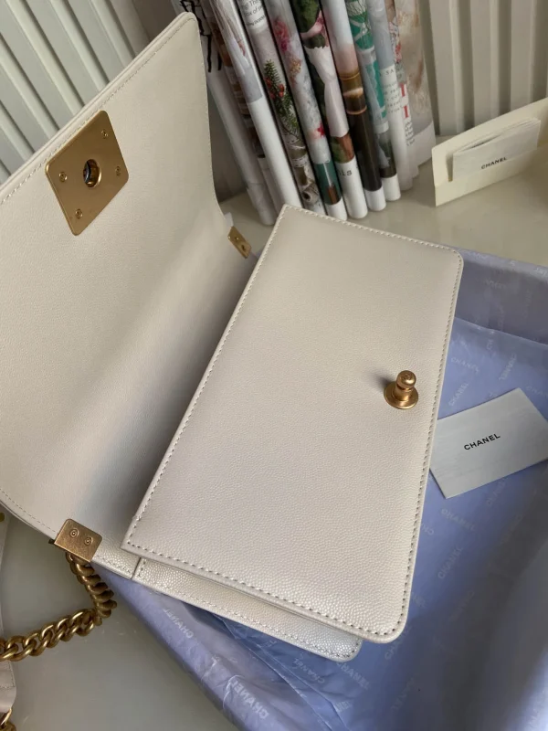 Chanel Calfskin Size:25x15x9cm - Image 4