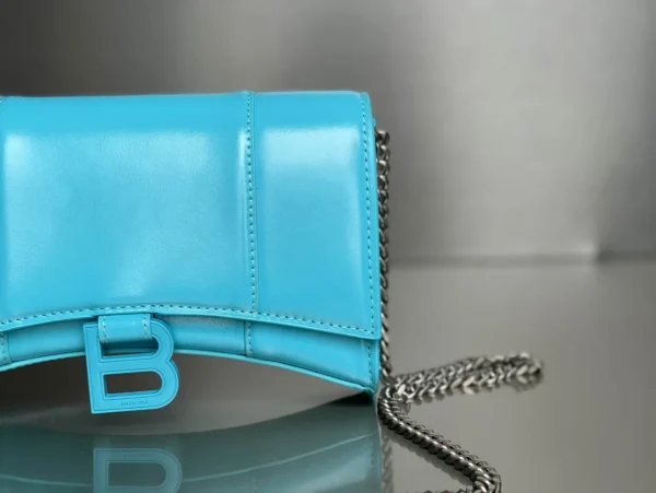 Balenciag Model: 199 Size: 19X12X5cm - Image 8