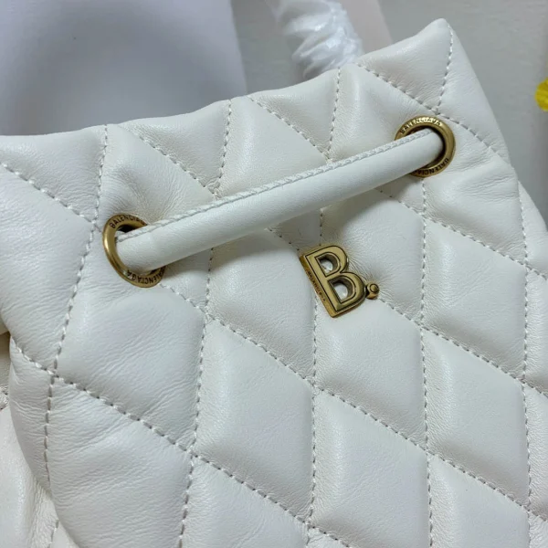 Balenciaga bucket bag Model: A98 - Image 5