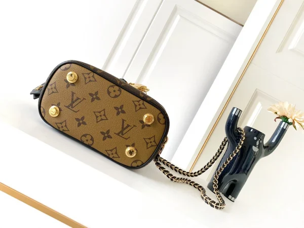 LV Model: M45165 Size:19*13*11cm - Image 6