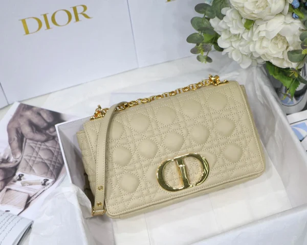 Apricot Caro Collection Size: 25.5cm