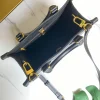 Louis Vuitton Size: 25 x 19 x 11.5 cm - Image 2