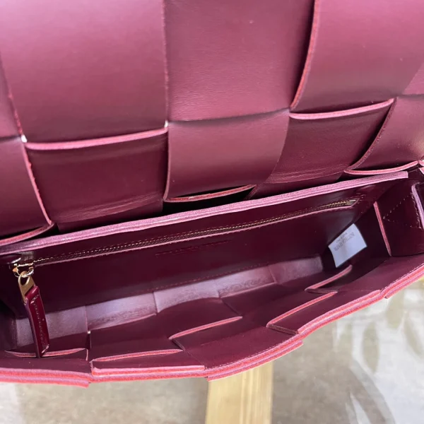 BV Bottega Veneta Cassette bag Size: 23x15cm Date - Image 3