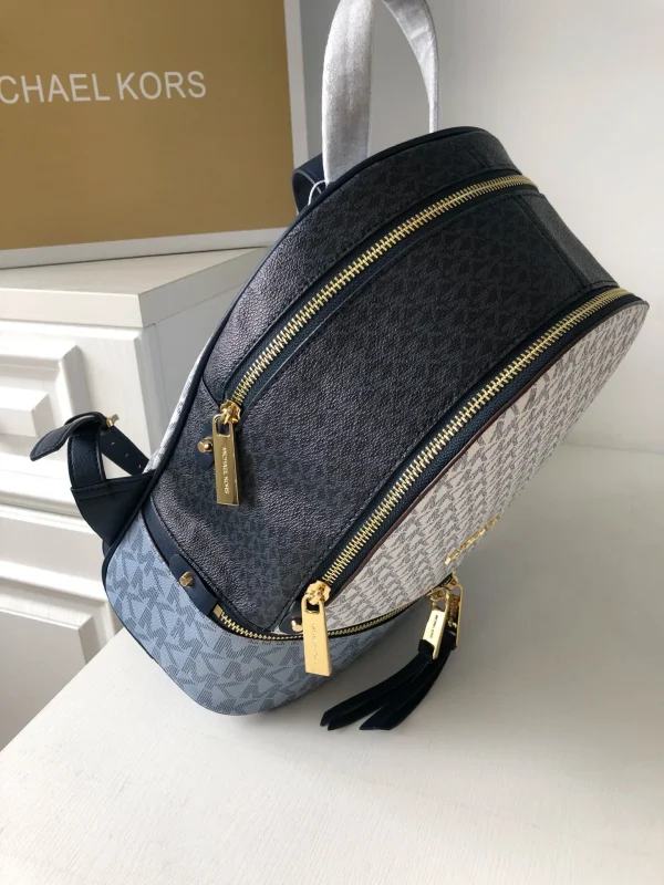 MK Handbag Crossbody Size:23*18*12 - Image 6