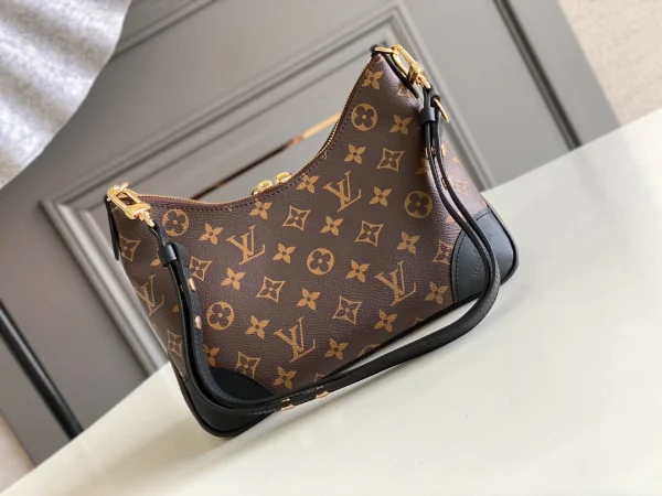 Louis Vuitton Size: 29 x 16 x 9.5 cm - Image 9