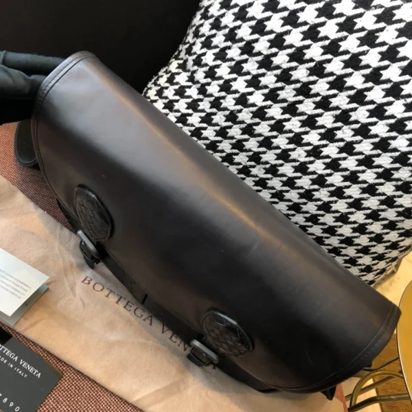 BV Briefcase Size: 32cm Black - Image 6