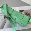 BV Cassette bag Size: 23x15cm 667298 Spring Green - Image 9