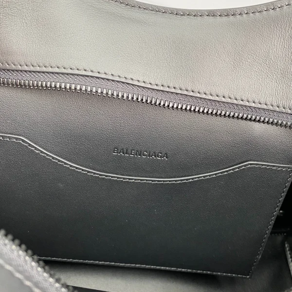 Balenciag* Neo Classic biker bag Model: 1991 Size: 25*33*13*20cm - Image 2