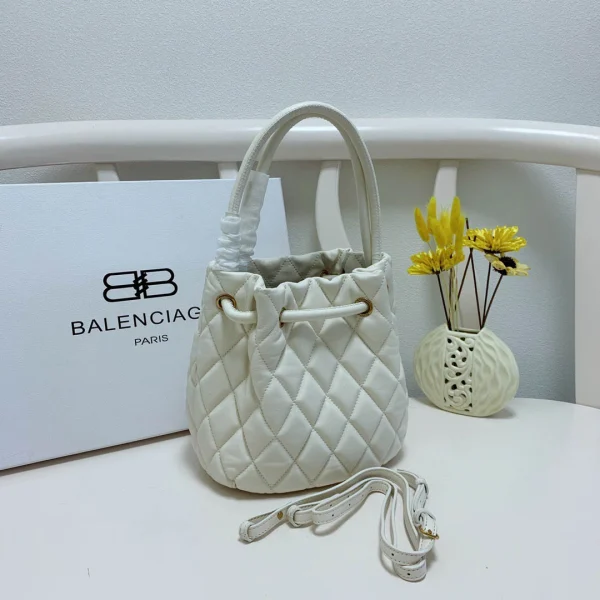 Balenciaga bucket bag Model: A98 - Image 9