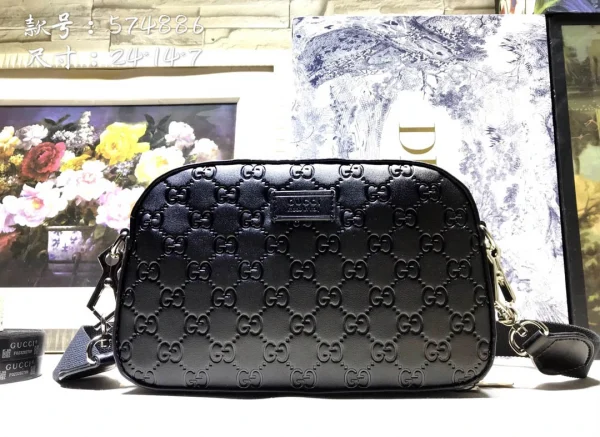 Model: 574886 Size: 24.5x15x7cm