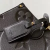 Louis Vuitton Size: 41.0 x 34.0 x 19.0 cm - Image 6