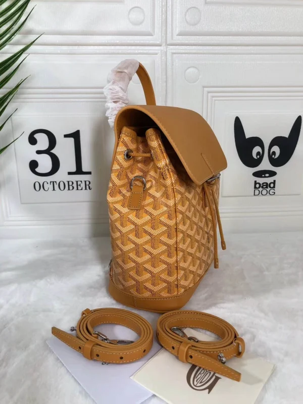 Goyard Size: 19*9*20cm - Image 9