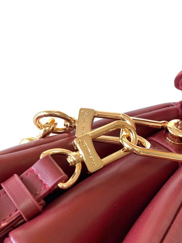 Louis Vuitton Size: 20 x 16 x 12 cm - Image 5