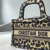 Book Tote Handbag Size: 22.5x24x8cm - Image 7