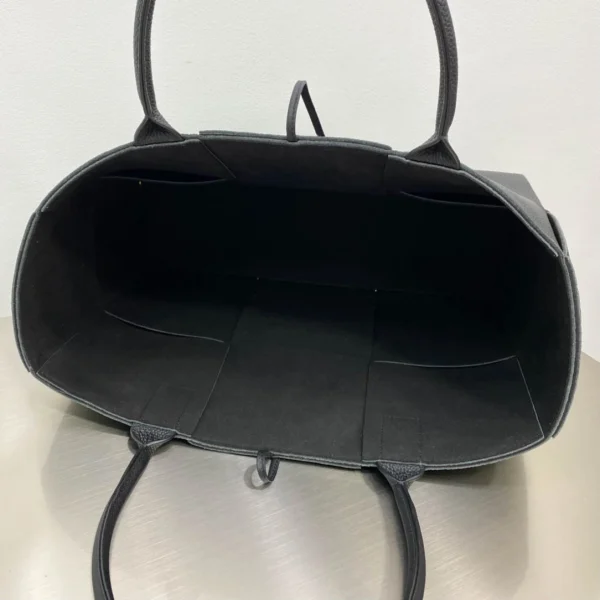 BV ARCO TOTE bag Size:38x25cm 609175 - Image 5