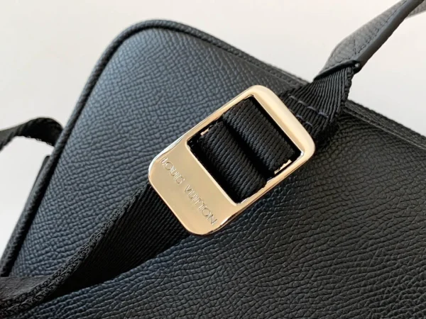Louis Vuitton Size 29.5x20x10.5 cm - Image 5