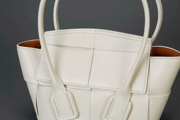 BV Bottega Veneta Arco29 Collection Bag Size: 29x22cm - Image 6
