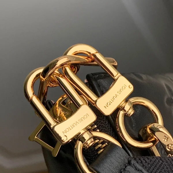 Louis Vuitton Item No.: M57790 Size: 26x20x12cm - Image 6