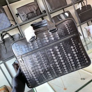 BV Briefcase Size:38cm