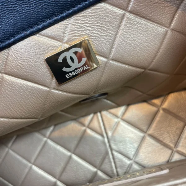 297922c badge bag size: 14x22x8cm - Image 2