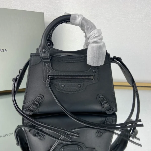 Balenciag* Neo Classic Motorcycle Bag Size: 16.5*22*9*14.5cm - Image 9