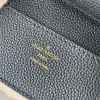 Louis Vuitton Size: 21 x 15 x 6.5 cm - Image 2