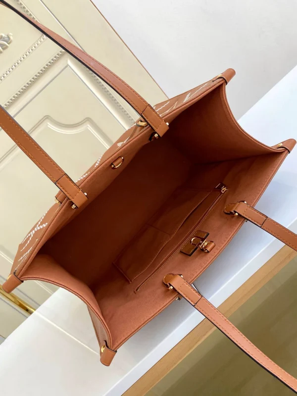 Louis Vuitton size：35*28*15cm - Image 3