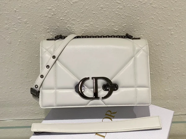 30 Montaigne Series size 25x15x8cm
