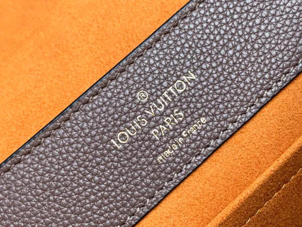 Louis Vuitton Size: 28*20*11.5cm - Image 2