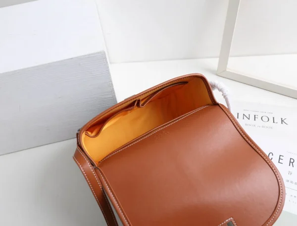 Goyard Messenger Bag Size:22*17*7cm - Image 11