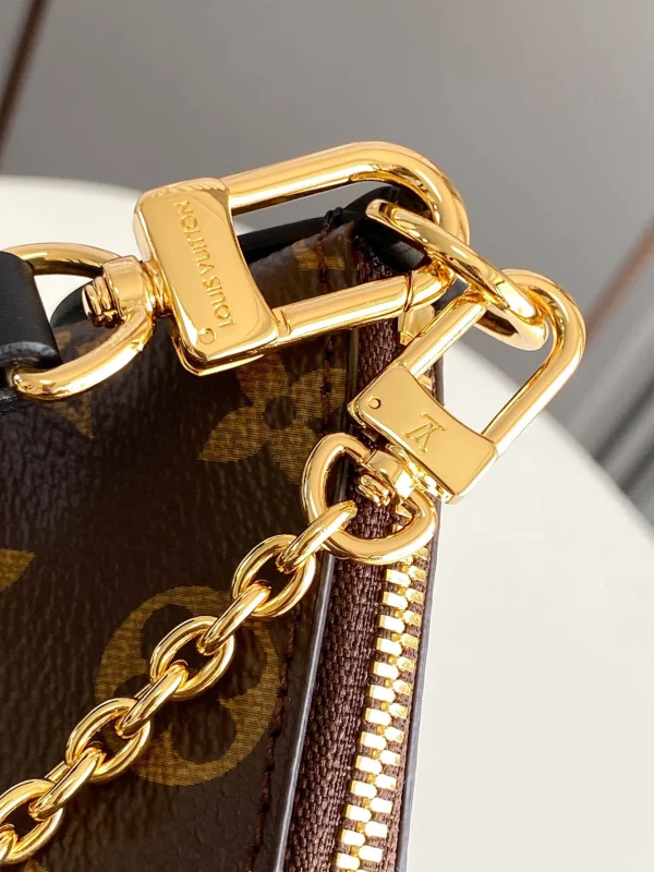 Louis Vuitton Size: 29 x 16 x 9.5 cm - Image 5