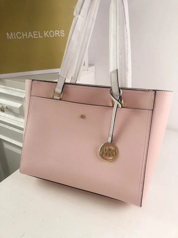 MK Simple and refined Model: 2122 Low 32 High 27 Width 12 - Image 8