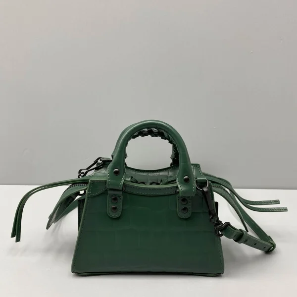 Balenciag* Neo Classic biker bag Model: 92535 Size: 40*54*21.5*34cm 25*33*13*20cm - Image 8