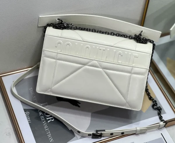 30 Montaigne Chain Clutch Size: 25.5cm - Image 7