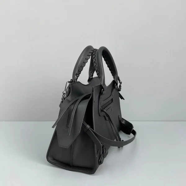 Balenciag* Neo Classic biker bag Model: 1991 Size: 25*33*13*20cm - Image 9