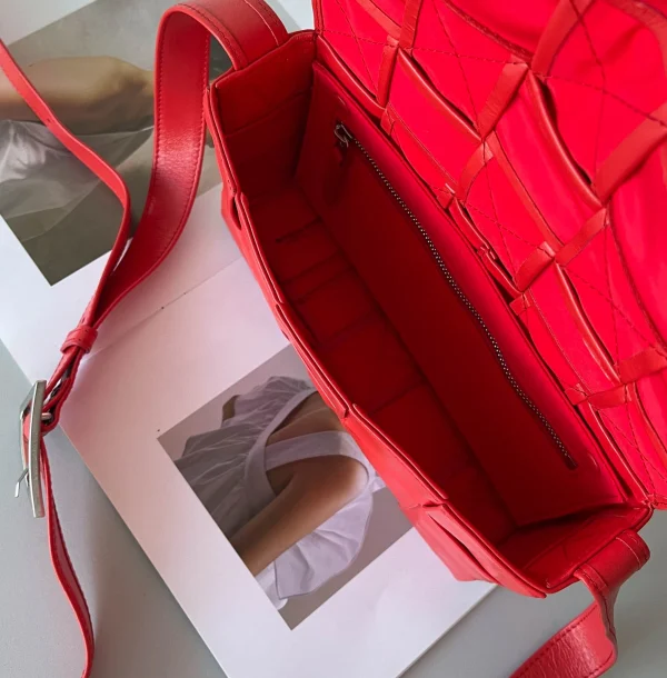 BV Cassette bag Size:23x15cm 667298 - Image 2
