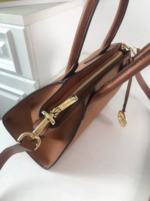 Mk shoulder crossbody bag Model:2115 L:28 H:22 W:14 - Image 4