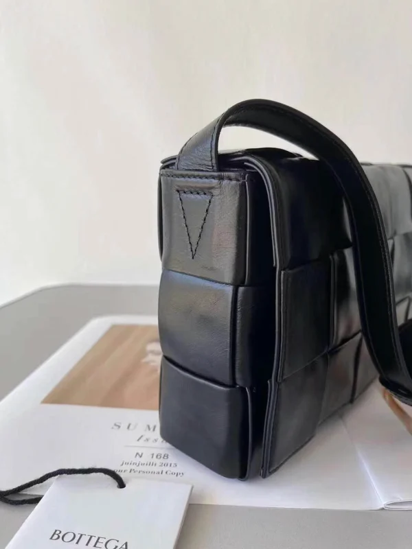 BV casseete bag Size:23x15cm - Image 9