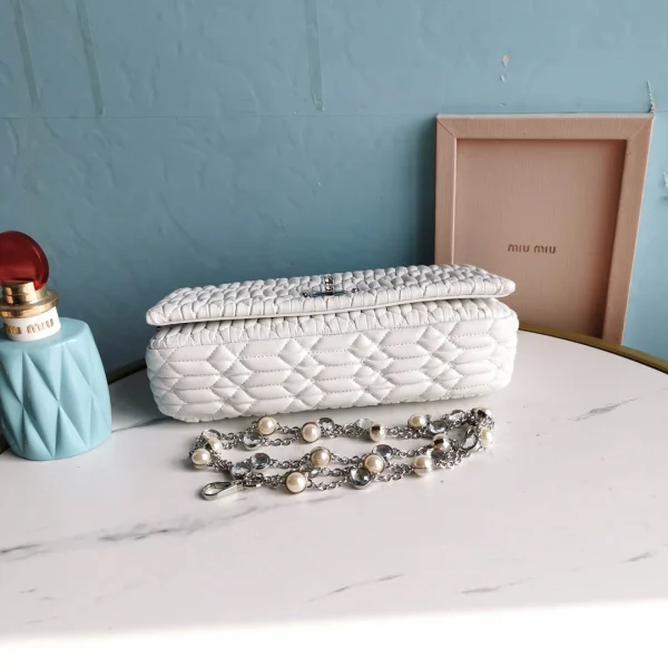 Miu Miu Diamond Chain Bag size: 22.5, 4.5, 12 - Image 7