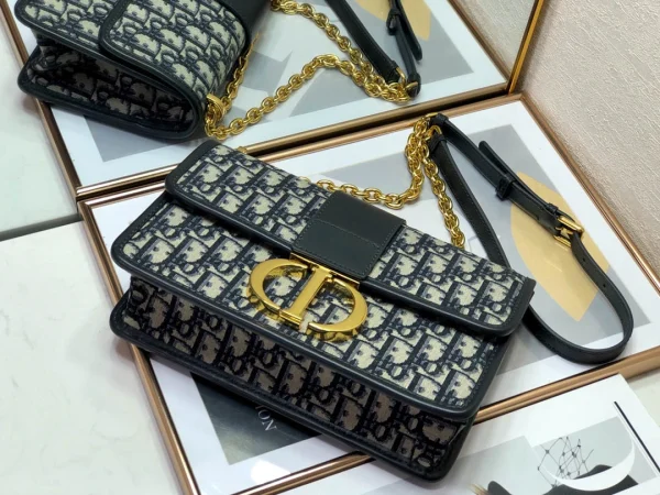 30 Montaigne Chain Crossbody Bag Size: 25.5cm - Image 6
