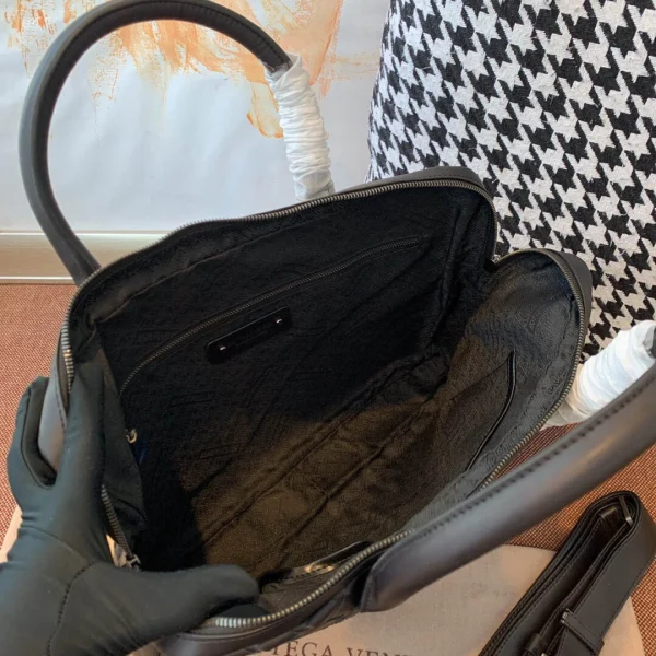 BV Briefcase Size: 37cm 98065 - Image 3