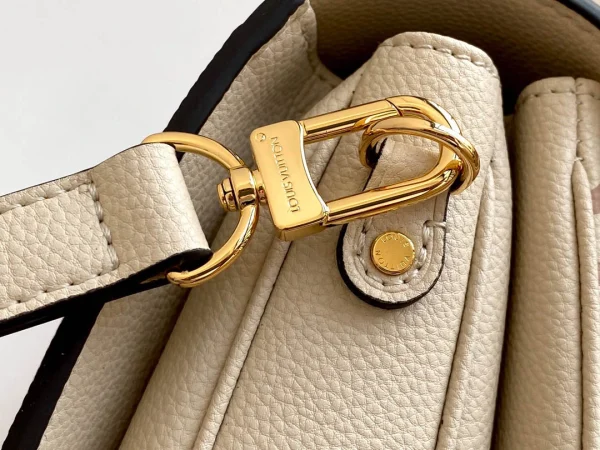 Louis Vuitton size: 25x19x7cm - Image 5