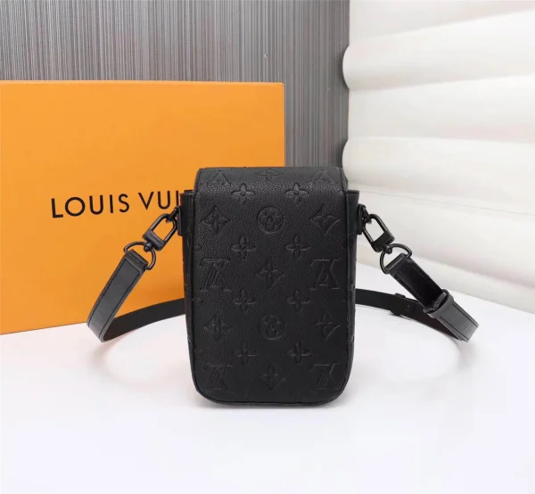 Louis Vuitton Model: 69405 Size: 15x17x8 cm - Image 9