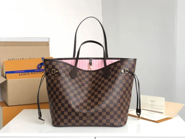 Louis Vuitton Size: 32*29*17cm - Image 9