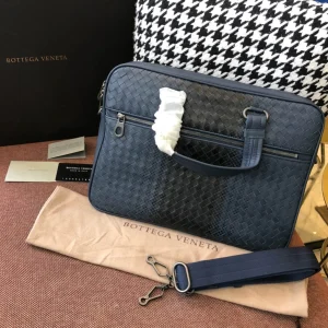 BV Briefcase Size: 38cm Blue