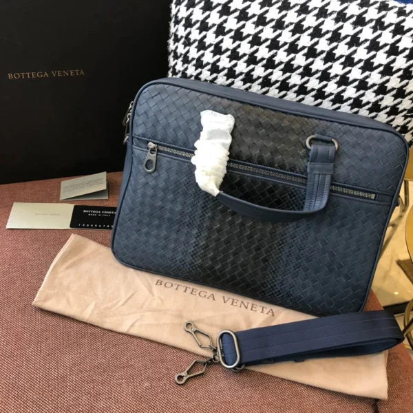 BV Briefcase Size: 38cm Blue