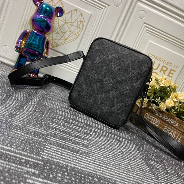 Louis Vuitton size: 15.0 x 17.0 x 8.0cm - Image 8