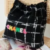 Black and white Size: 35cm 39cm - Image 14
