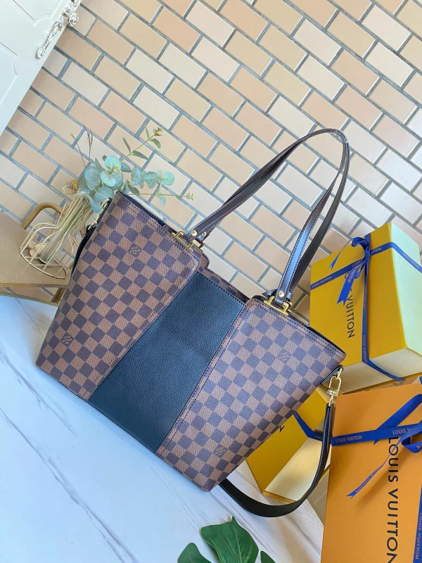 Louis Vuitton size：28X28X14cm pocket 43cm - Image 8